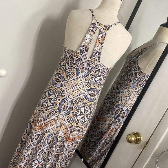 CYNTHIA ROWLEY FOR SAKS MAXI DRESS W/BUILT IN BRA RACERBACK STYLE - Picture 9 of 10